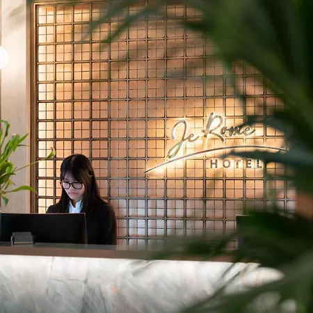 Je Hotel 4*