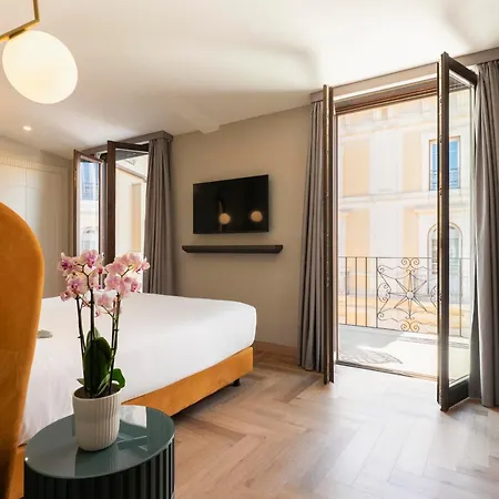 Je 4* Roma
